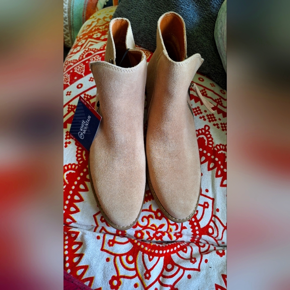White Mountain Tan Ankle Booties Sleek Minimalist Design